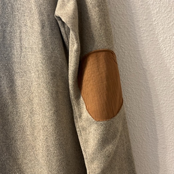 A. Gain sweater with elbow patches and button detail size medium - Picture 5 of 6